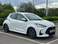 Used Toyota Yaris Hybrid Design 116 HP (85 kW) 2022 White Hatchback
