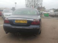 Usado Jaguar S-Type SE 207 HP (152 kW) 2007 Azul Sedan