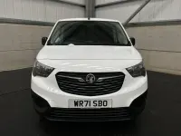 Używany Vauxhall Combo 100 KM (73 kW) 2022 Biały Minivan