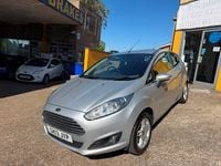 Usado Ford Fiesta Zetec 2013 Prateado