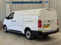 Used Vauxhall Vivaro 100 HP (73 kW) 2023 White MPV