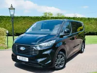 Usado Ford Transit Custom Limited 170 CV (125 kW) 2025 Negro Van