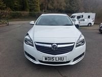 Used Vauxhall Insignia SRi 140 HP (102 kW) 2015 White Estate