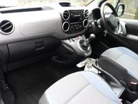 Usado Peugeot Partner 75 HP (55 kW) 2016 Cinzento Monovolume
