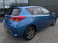 Used Toyota Auris Hybrid 2014 Blue Hatchback