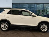 Used VW T-Roc Life 150 HP (110 kW) 2023 Pure white SUV