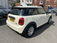 Used Mini ONE Hatch 102 HP (75 kW) 2016 White Hatchback