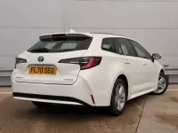 Used Toyota Corolla 122 HP (89 kW) 2020 White Estate