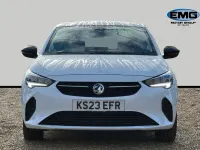 Używany Vauxhall Corsa Design Edition 100 KM (73 kW) 2023 Biały Hatchback