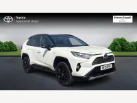 Used Toyota RAV4 218 HP (160 kW) 2021 White/black SUV