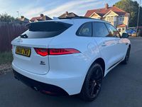 Used Jaguar F-Pace Supercharged 380 HP (279 kW) 2016 White SUV