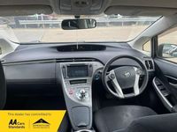 Usado Toyota Prius 122 HP (89 kW) 2014 Preto Citadino