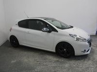 Used Peugeot 208 GTi 200 HP (147 kW) 2014 White Hatchback