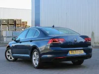 Usado VW Passat SE 2021 Azul Sedan