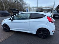 Used Ford Fiesta Zetec 2014 White Hatchback