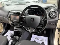 Used Renault Captur Dynamique 90 HP (66 kW) 2015 White SUV