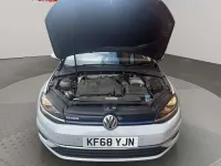 Used VW Golf VII SE 130 HP (95 kW) 2019 Silver Hatchback