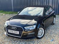 Używany Audi A3 Comfort 2016 Czarny Hatchback