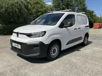 Used Citroën Berlingo 100 HP (73 kW) 2024 White MPV