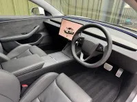 Używany Tesla Model 3 Performance 338 kW (460 KM) 2025 Biały Sedan/Limuzyna