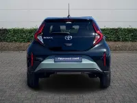 Used Toyota Aygo X 72 HP (52 kW) 2024 Green SUV