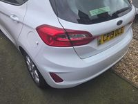 Used Ford Fiesta Zetec 101 HP (74 kW) 2019 White Hatchback