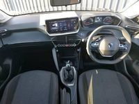 Begagnad Peugeot 208 Style 101 HK (74 kW) 2025 Svart Halvkombi