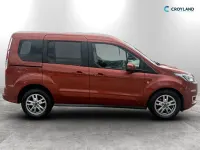 Used Ford Tourneo Titanium 120 HP (88 kW) 2021 Orange MPV