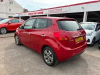 Used Kia Venga 123 HP (90 kW) 2016 Red Hatchback