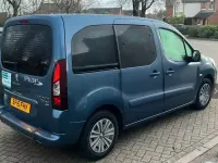 Second-hand Peugeot TePee S 2015 Albastru Monovolum
