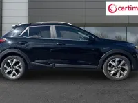 Second-hand Kia Stonic GT-Line 118 CP (86 kW) 2022 Negru SUV