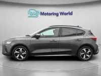 Begagnad Ford Focus Active 155 HK (114 kW) 2023 Grå Halvkombi
