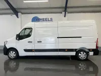 Begagnad Renault Master Business 2023 Vit Van