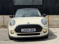 Used Mini Cooper Hatch 136 HP (100 kW) 2016 White Hatchback