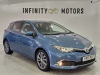 Used Toyota Auris 116 HP (85 kW) 2017 Blue Hatchback