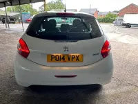 Used Peugeot 208 Access 68 HP (50 kW) 2014 White Hatchback