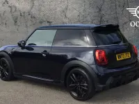 Używany Mini Cooper Hatch 134 KM (98 kW) 2023 Czarny Hatchback