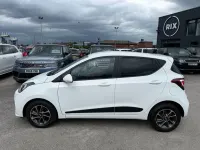 Used Hyundai i10 Premium 66 HP (48 kW) 2017 White Hatchback
