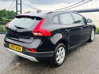 Used Volvo V40 SE 115 HP (84 kW) 2013 Black Hatchback