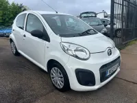 Used Citroën C1 68 HP (50 kW) 2012 White Hatchback
