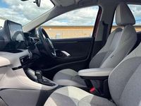 Second-hand Toyota Yaris Hybrid 116 CP (85 kW) 2023 Roșu Hatchback