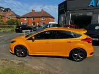 Używany Ford Focus ST 250 KM (183 kW) 2015 Żółty Hatchback