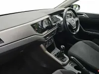 Begagnad VW Polo Match 95 HK (69 kW) 2020 Svart Halvkombi