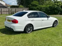 Used BMW 318 Sport Line 2011 White Sedan