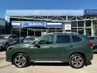 Begagnad Subaru Forester Premium 2023 Grön SUV