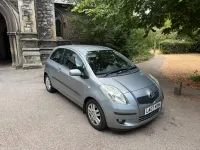 Used Toyota Yaris 85 HP (62 kW) 2007 Silver Hatchback