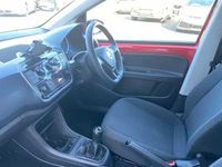 Used VW up! 65 HP (47 kW) 2021 Hatchback