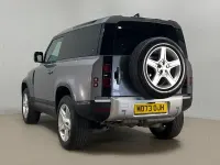 Begagnad Land Rover Defender SE 249 HK (183 kW) 2023 Grå SUV