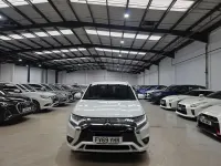 Używany Mitsubishi Outlander P-HEV 2019 Biały SUV