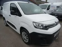 Begagnad Citroën Berlingo PureTech 2021 Grå Minibuss